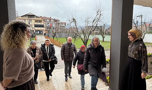 Saygınlar Gölcük'te kapılarını araladı