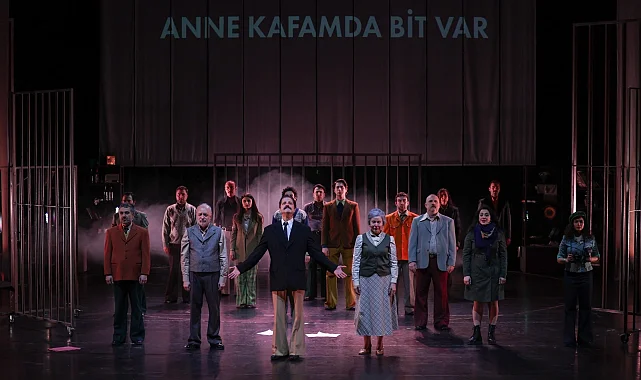 Tarık Akan'ın hayatı tiyatro sahnesinde