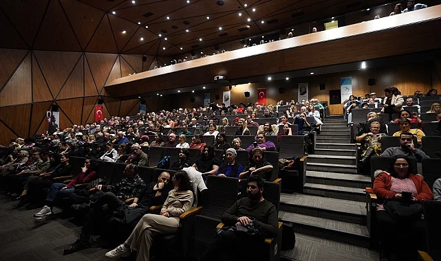 Tiyatro tutkunları Beylikdüzü'nde buluşuyor