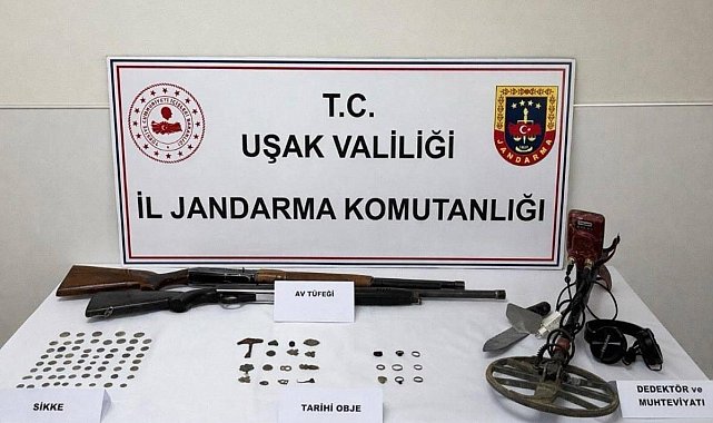 Uşak'ta Roma dönemine ait sikke ve tarihi obje ele geçirildi