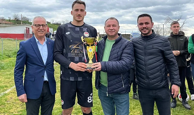 Yenikarpuzlu'da şampiyonluk coşkusu