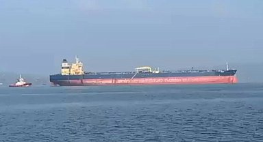 1915 Çanakkale Köprüsü önlerinde arızalanan tanker güvenli bölgeye çekildi