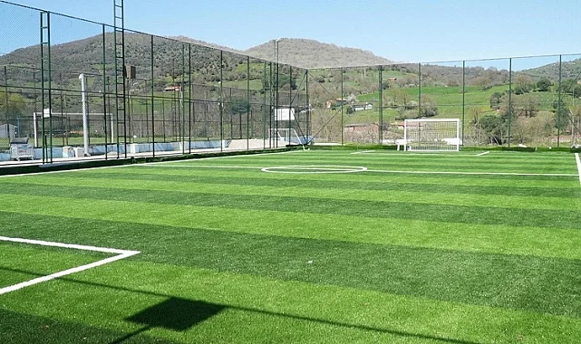 Ahmet Akın Balıkesirli gençlerin sesine kulak verdi