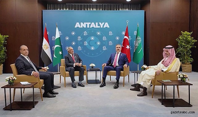 Antalya’da Kritik Dörtlü Zirve