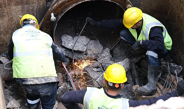 Antalya Muratpaşa'da kritik hatta vana yenileme çalışması tamamlandı
