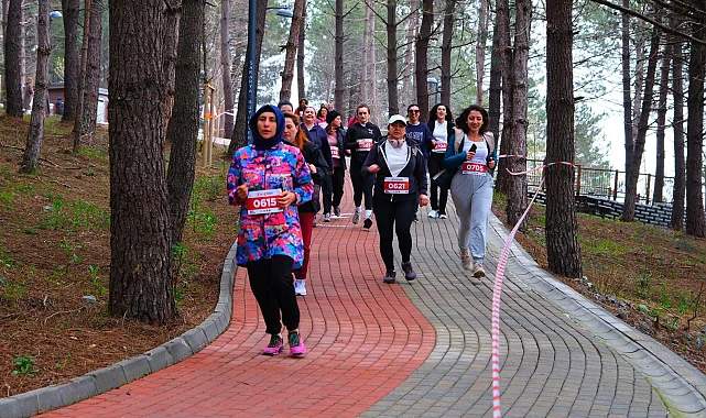 'Bahar Koşusu' Sapanca'da renkli görüntülere sahne oldu