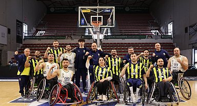 Bakan Bak'tan Fenerbahçe'ye tebrik