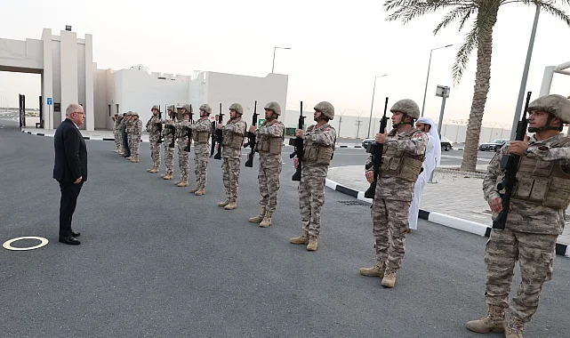 Bakan Güler Katar'da