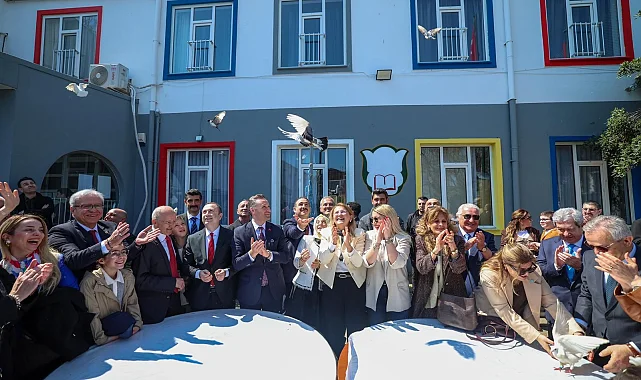 Bakırköy'de Başkan Ovalıoğlu'ndan paskalya kutlaması