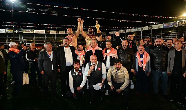 Balıkesirli güreşçi Enes Doğan Kepez'de tarih yazdı