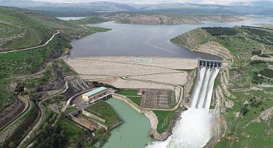 Batman Barajı'nda kontrollü su tahliyesi başladı