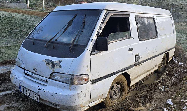 Bilecik Pazaryeri'nde kaçak orman emvaline suçüstü!