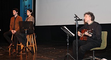 Bursa Nilüfer'de Ataol Behramoğlu ile şiir ve müzik dolu gece