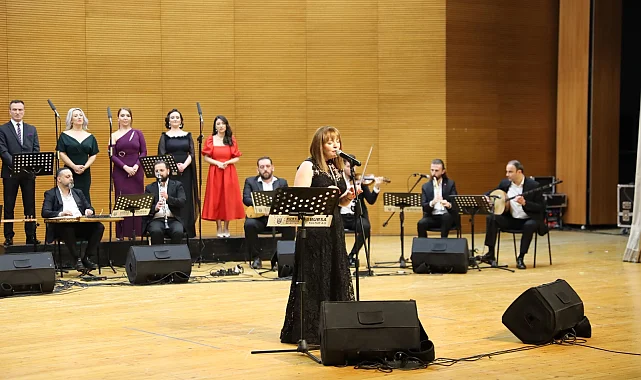 Bursa'da sanatseverlere şarkı ve türkülerle müzik ziyafeti