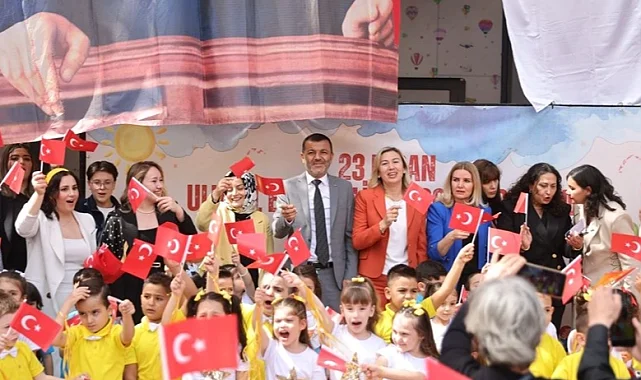 Çavuşoğlu: "Şehrin kaynaklarını çocuklarımız için seferber ediyoruz"