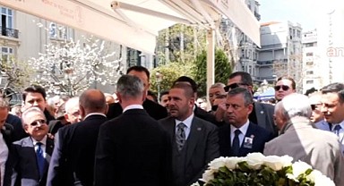 Cenazede soğuk rüzgâr