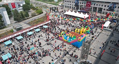 Çocuklar İçin Renkli Şenlik Hazır