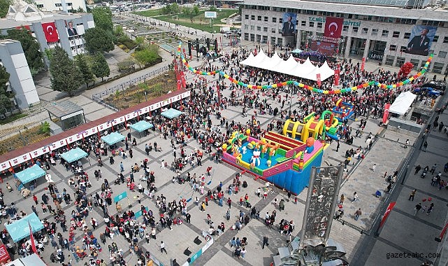 Çocuklar İçin Renkli Şenlik Hazır