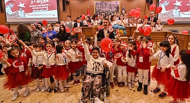 Çocuklar Meclis Koltuklarında Şehrin Geleceğini Tartıştı