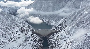 DSİ: Deriner Barajı 2025'te rekor elektrik üretti