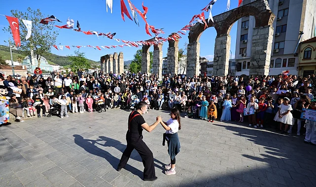 Efes Selçuk'ta Çocuk ve Gençlik Tiyatroları Festivali heyecanı