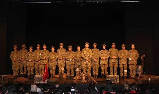 Erzurum'da Çanakkale ruhu sahneye taşındı