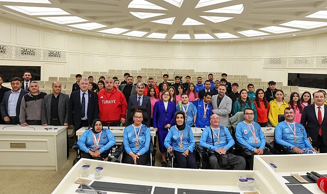 Gaziantep'te başarılı sporculardan Başkan Şahin'e ziyaret