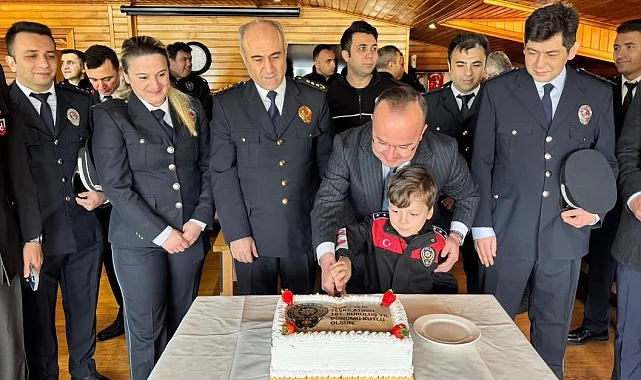 Hopa Kaymakamı Arslantürk polisleri kabul etti