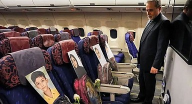 İran Heyetinin Uçağında Dikkat Çeken Mesaj