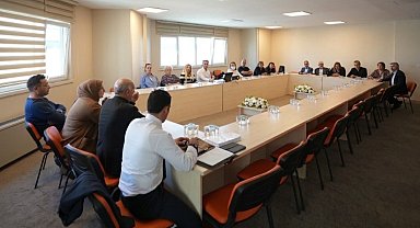 İstanbul Maltepe'de yetkilileriyle muhtarlar bir araya geldi