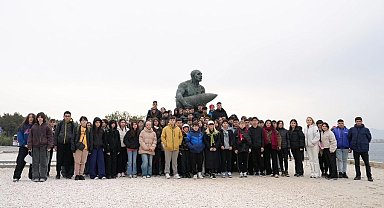 İstanbul Maltepeli öğrencilerden Çanakkale'ye duygusal ziyaret
