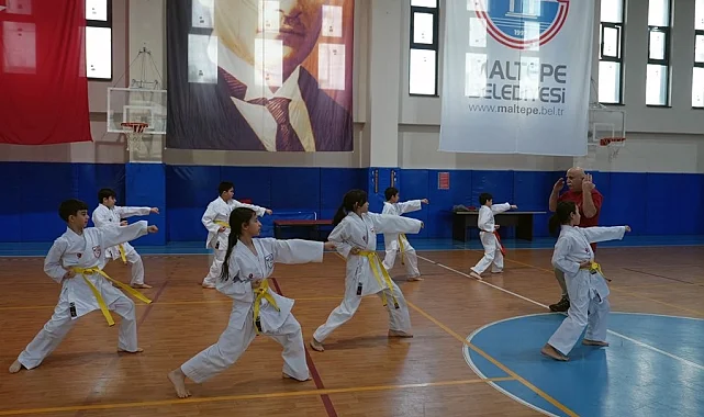 İstanbul'da Maltepe'nin karatecileri mezun oldu