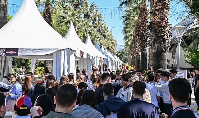 İZKİTAP öğrencilerin buluşma noktası oldu