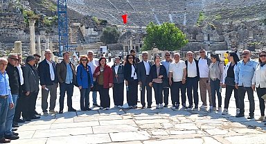 İzmir Bornova Muhtarlar Akademisi'nden anlamlı final