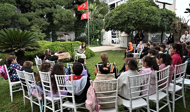 İzmir Bornova'da kütüphane haftası coşkusu