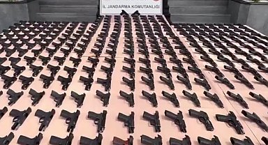 Jandarma'dan dev operasyon... 1.107 ruhsatsız tabanca ele geçirildi