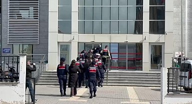 Karadeniz’de ele geçirilen 200 kilogram uyuşturucuyla ilgili 5 zanlı tutuklandı