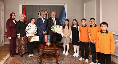 Kayseri Melikgazi'de minik Toprak'ın başkanlık heyecanı