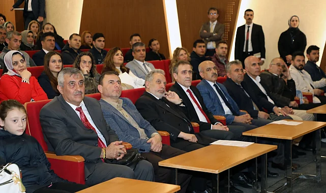 Kayseri Talas'ta atıklar sanata dönüşüyor