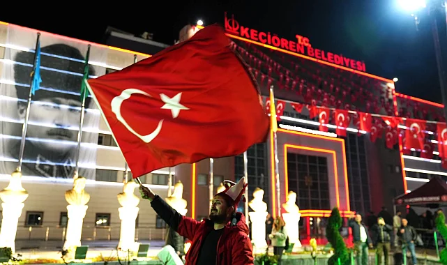 Keçiören'de kupa coşkusu dev ekrandan takip edildi