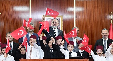 Kestel’de 23 Nisan Coşkusu Temsili Meclis Canlandırmasıyla Kutlandı