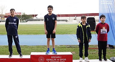Kocaeli Çayırova'ya atletizmde 2 madalya geldi