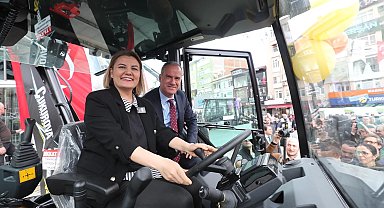 Kocaeli'de İzmit Belediyesi araç filosunu büyüttü