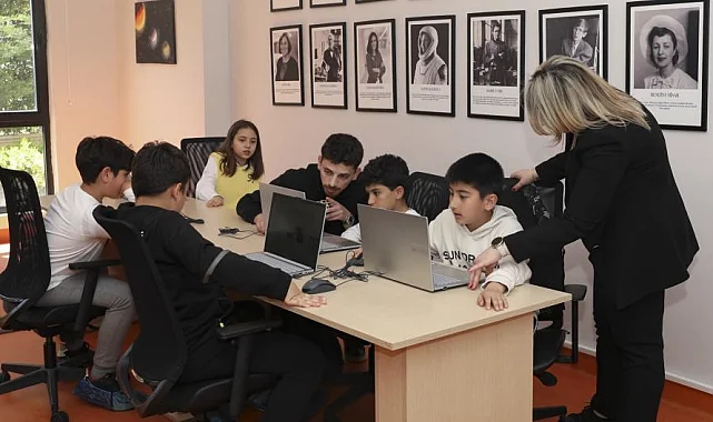 Mersin'de çocuklar hem düşünüyor hem üretiyor