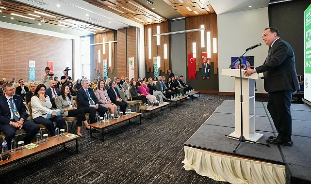 Mesir'in Şifa Mirası Bilimle Buluştu: Manisa'da Fitoterapi Günleri Başladı