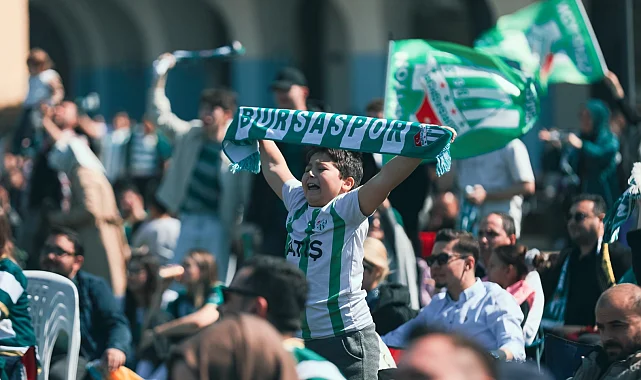 Millet Bahçesi'nde dev ekranda Bursaspor coşkusu