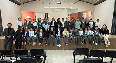 Nilüfer’de “Çocuklara Kitap Söyleşileri”nde Ebru Akkaş Rüzgârı