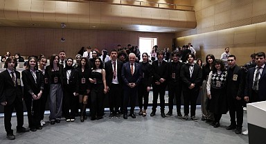 Nilüfer’de “Meclis Simülasyonu” ile Gençler Demokrasi Deneyimi Yaşıyor