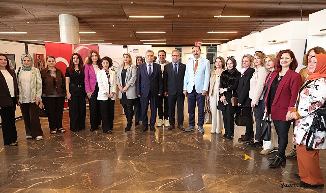 Osmangazi’de Genç Sanatçılar “Atatürk’ün Çocuklarından Sanata Bakış” Sergisiyle Buluştu