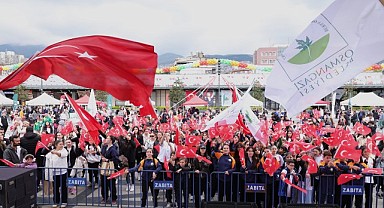 Osmangazi Meydanı’nda 23 Nisan Coşkusu